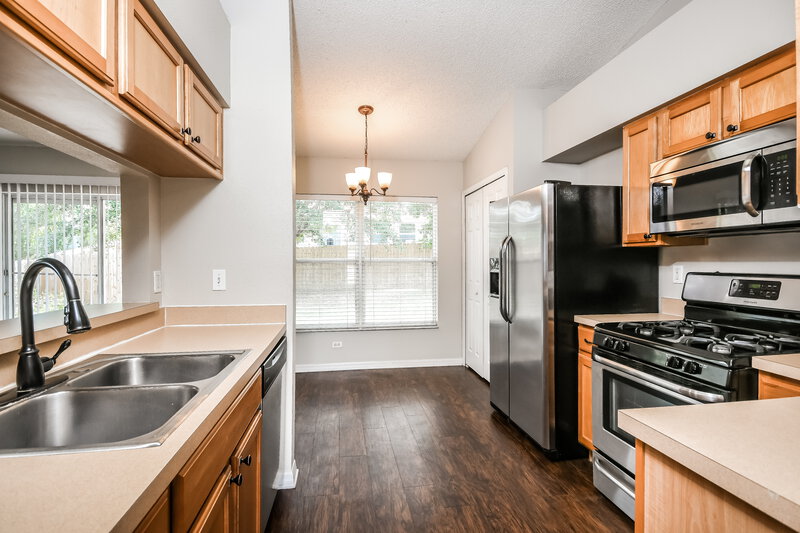 2,430/Mo, 11534 Foxglove Drive Clermont, FL 34711 Kitchen View 2