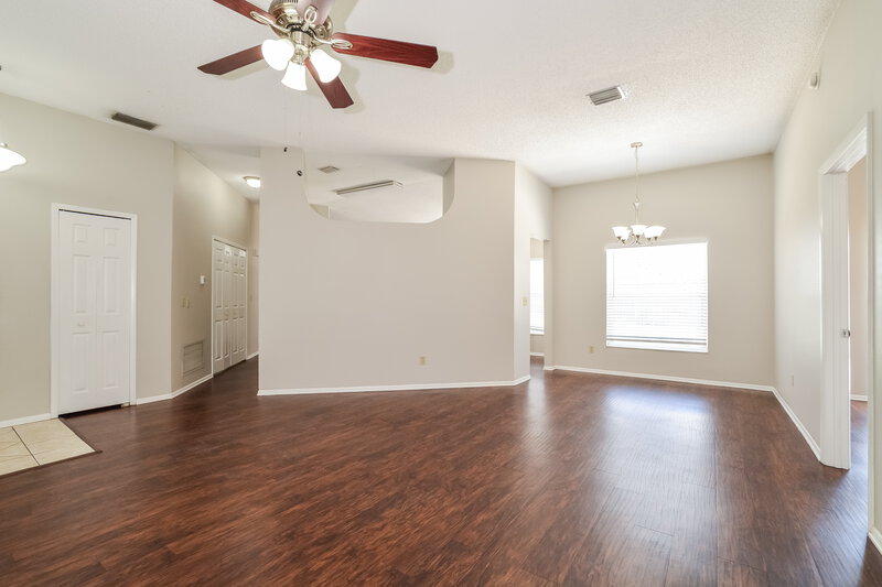 2,410/Mo, 1176 Countrywind Drive Apopka, FL 32703 Living Room View