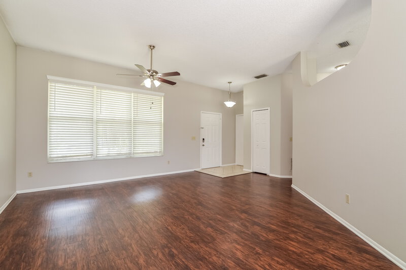 2,410/Mo, 1176 Countrywind Drive Apopka, FL 32703 Living Room View 2