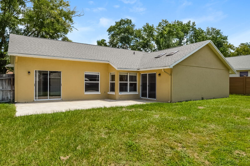 2,410/Mo, 1176 Countrywind Drive Apopka, FL 32703 Rear View 2
