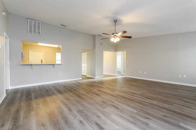 1,770/Mo, 319 Colonade Court Poinciana, FL 34758 Living Room View 3