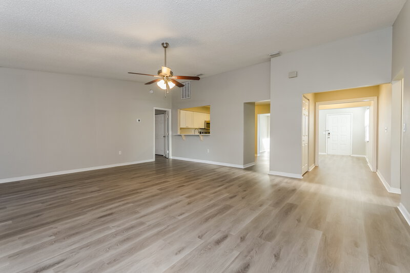 1,770/Mo, 319 Colonade Court Poinciana, FL 34758 Living Room View 4