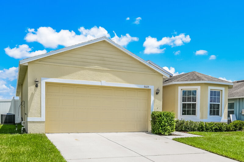 2,195/Mo, 5025 Brenton Manor Avenue Winter Haven, FL 33881 Front View