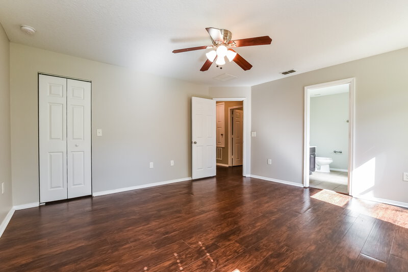 2,285/Mo, 2050 Wavy Leaf Court Apopka, FL 32712 Main Bedroom View 2