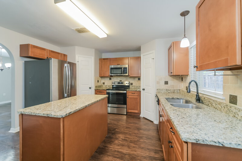 2,590/Mo, 1549 Stefan Cole Lane Apopka, FL 32703 Kitchen View 2