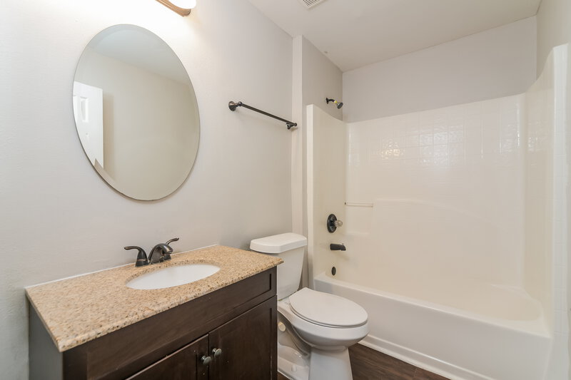 2,590/Mo, 1549 Stefan Cole Lane Apopka, FL 32703 Bathroom View