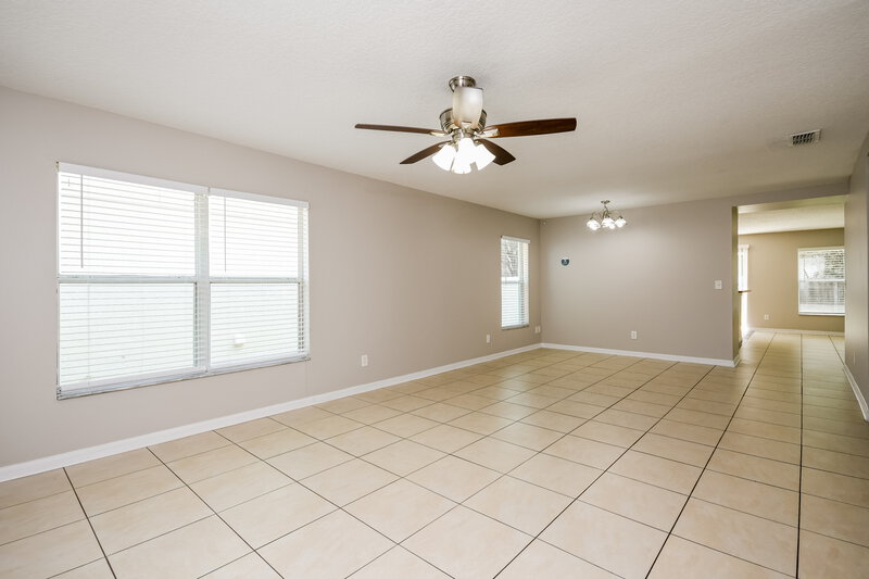 2,045/Mo, 16812 Gold Star Ct Clermont, FL 34714 Living Room View