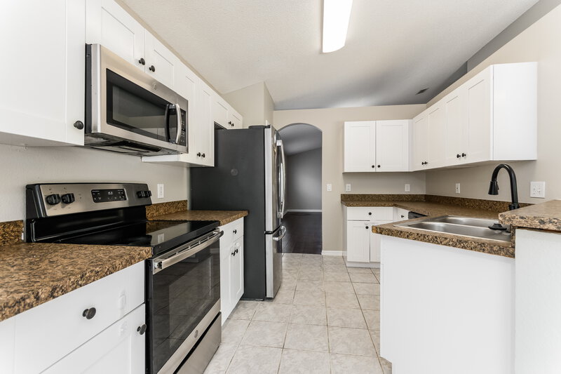 2,215/Mo, 2262 Mallard Creek Cir Kissimmee, FL 34743 Kitchen View