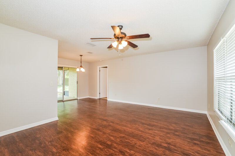2,405/Mo, 9124 Palos Verde Drive Orlando, FL 32825 Living Room View 2