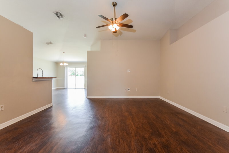 2,220/Mo, 2097 Hayfield Way Apopka, FL 32712 Living Room View 2