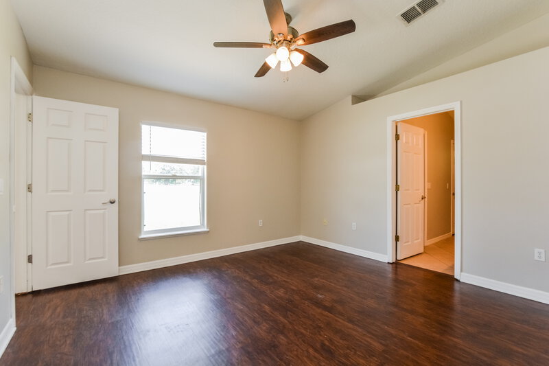 2,220/Mo, 2097 Hayfield Way Apopka, FL 32712 Main Bedroom View 2