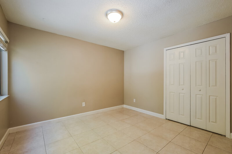 3,270/Mo, 149 River Chase Dr Orlando, FL 32807 Bedroom View