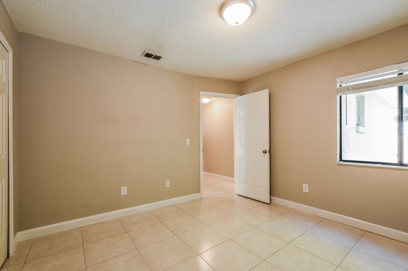 3,270/Mo, 149 River Chase Dr Orlando, FL 32807 Bedroom View 2