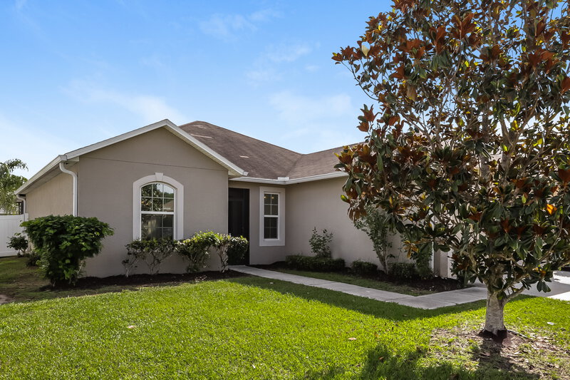 2,125/Mo, 1633 Wallace Manor Boulevard Winter Haven, FL 33880 Front View