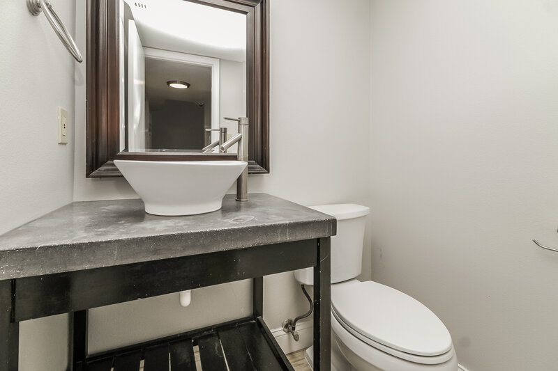 2,220/Mo, 2001 Piedmont Park Boulevard Apopka, FL 32703 Main Bathroom View