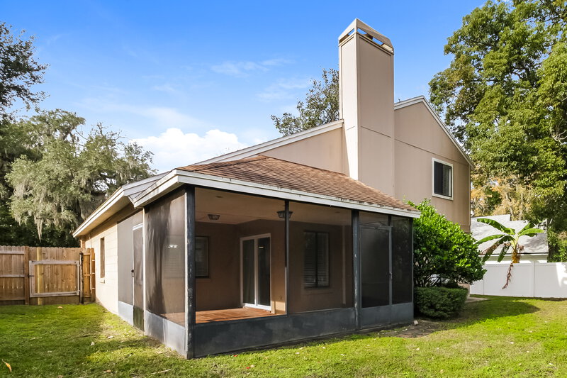 2,220/Mo, 2001 Piedmont Park Boulevard Apopka, FL 32703 Rear View