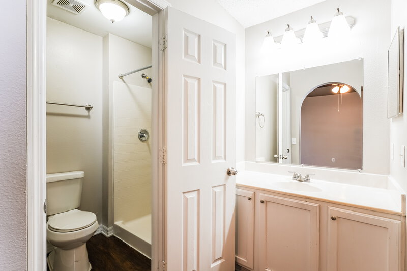 1,770/Mo, 2688 Whispering Trails Drive Winter Haven, FL 33884 Main Bathroom View