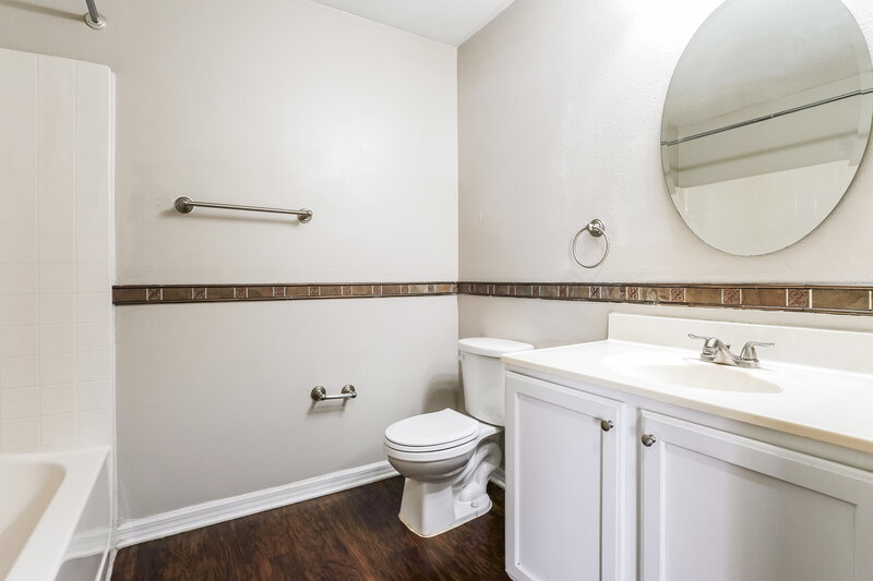 1,770/Mo, 2688 Whispering Trails Drive Winter Haven, FL 33884 Bathroom View