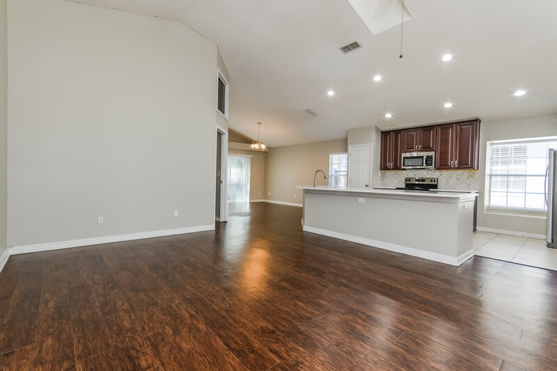 2,385/Mo, 1598 Royal Oaks Drive Apopka, FL 32703 Living Room View 2