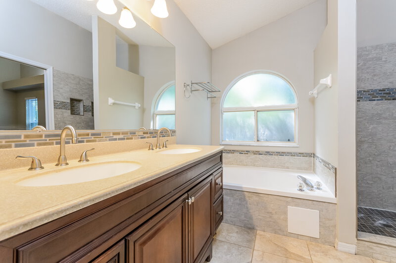 2,385/Mo, 1598 Royal Oaks Drive Apopka, FL 32703 Main Bathroom View