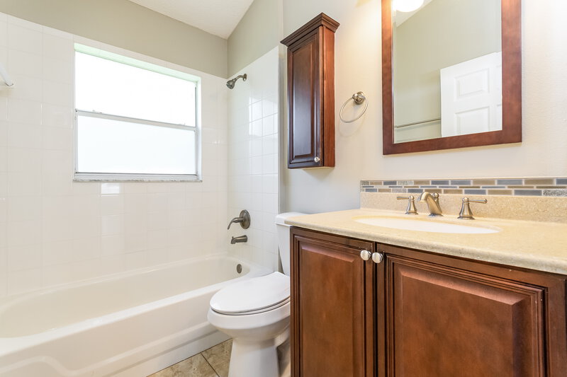 2,385/Mo, 1598 Royal Oaks Drive Apopka, FL 32703 Bathroom View