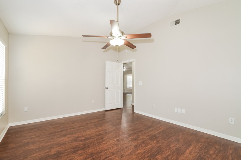2,235/Mo, 14280 Rensselaer Rd Orlando, FL 32826 Main Bedroom View 2