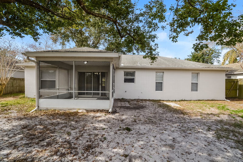 2,235/Mo, 14280 Rensselaer Rd Orlando, FL 32826 Rear View