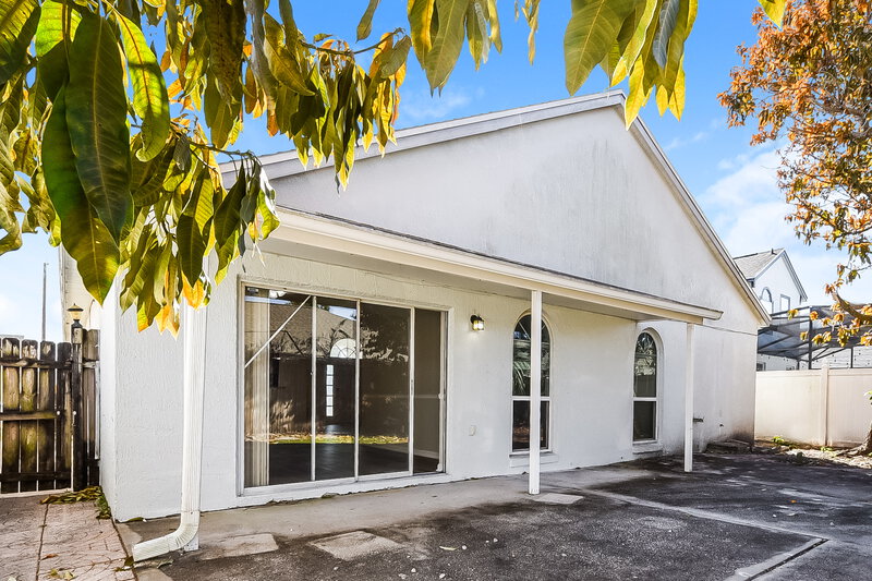 2,350/Mo, 2127 Newt Street Orlando, FL 32837 Rear View