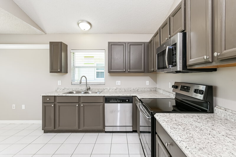 2,195/Mo, 11756 Hatcher Circle Orlando, FL 32824 Kitchen View
