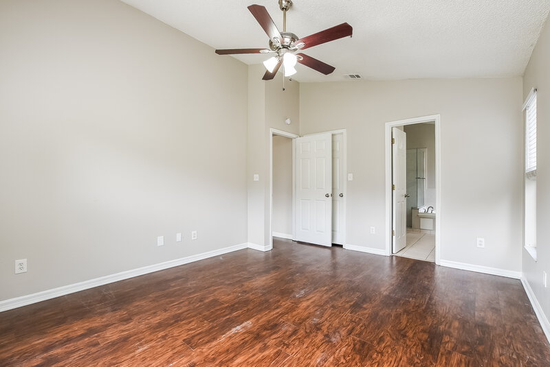 2,185/Mo, 948 Delfino Pl Lake Mary, FL 32746 Main Bedroom View 2