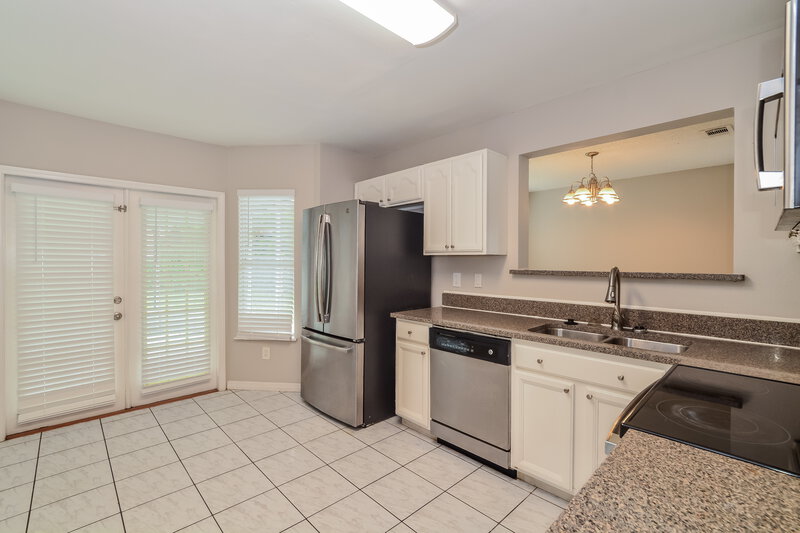 3,560/Mo, 1212 Abberton Drive Orlando, FL 32837 Kitchen View 2