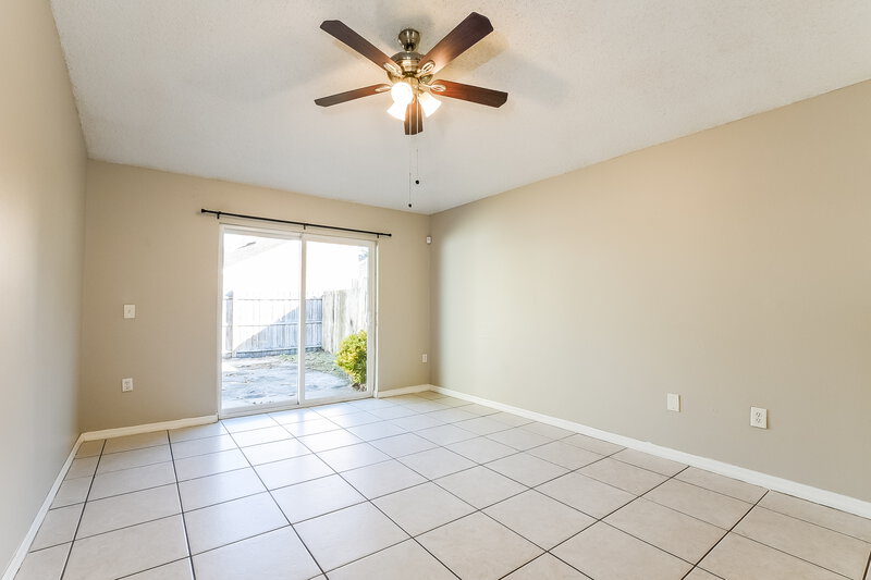 1,955/Mo, 1505 Sunset View Circle Apopka, FL 32703 Living Room View