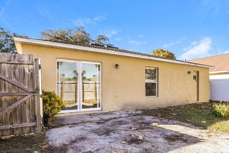 1,955/Mo, 1505 Sunset View Circle Apopka, FL 32703 Rear View