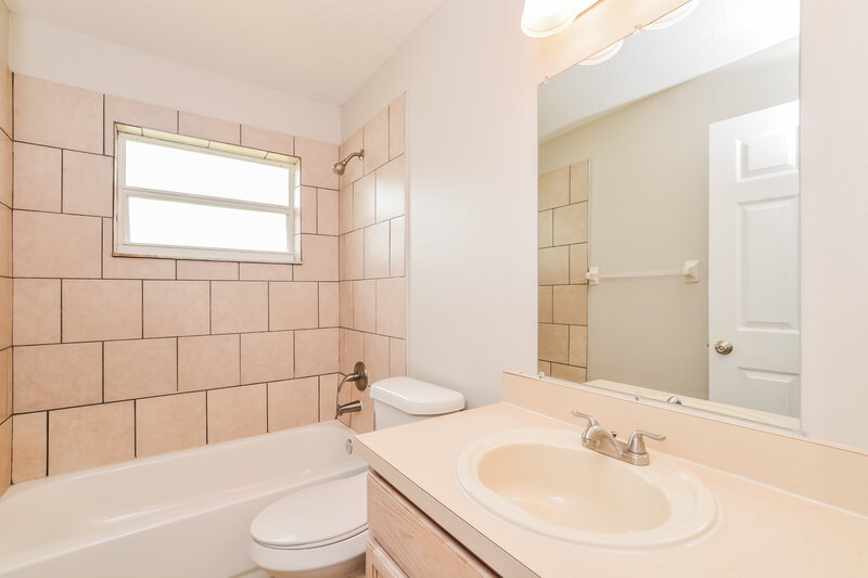 2,180/Mo, 2407 Knightsbridge Boulevard Kissimmee, FL 34744 Bathroom View