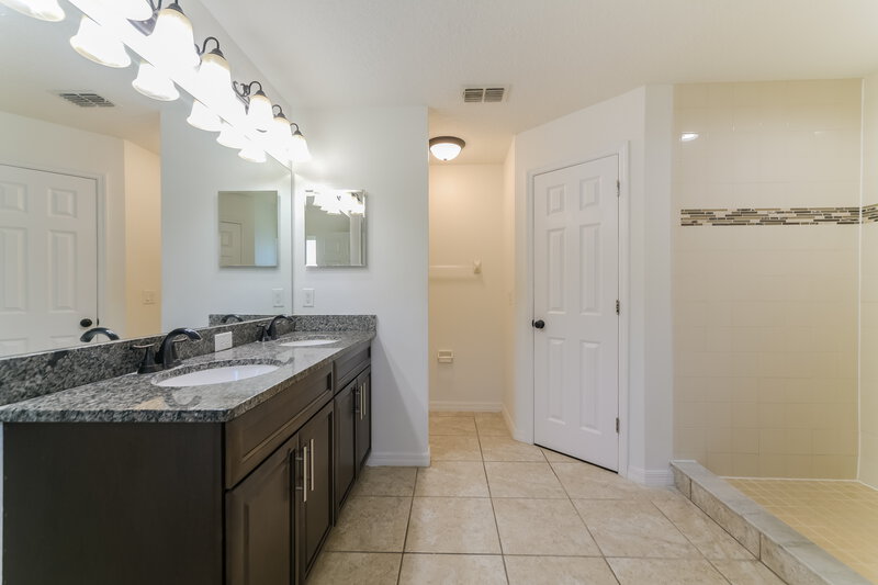 2,285/Mo, 2130 Fawn Meadow Circle Saint Cloud, FL 34772 Main Bathroom View