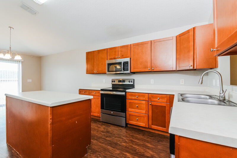 2,300/Mo, 2968 Whispering Trails Drive Winter Haven, FL 33884 Kitchen View