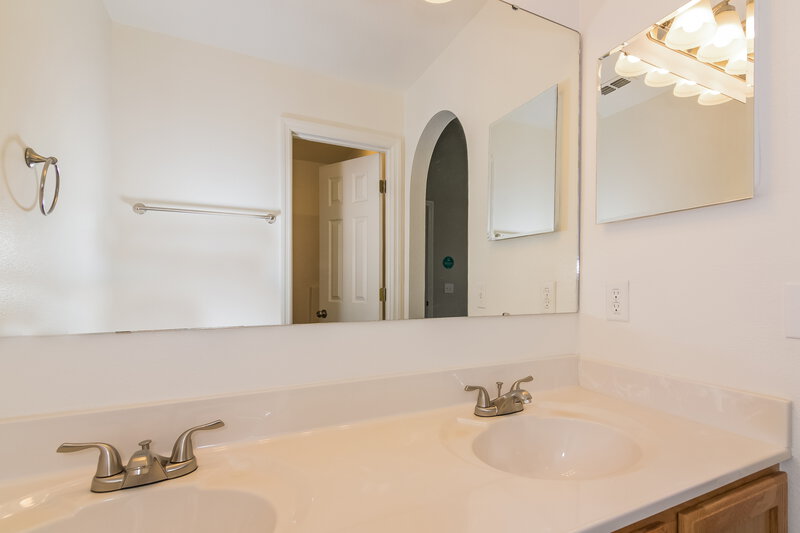 2,020/Mo, 2968 Whispering Trails Drive Winter Haven, FL 33884 Bathroom View