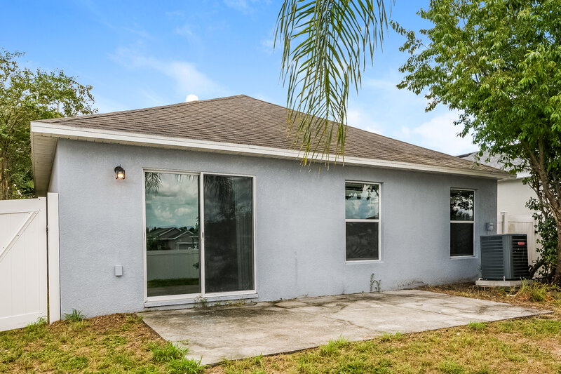 2,300/Mo, 2968 Whispering Trails Drive Winter Haven, FL 33884 Rear View