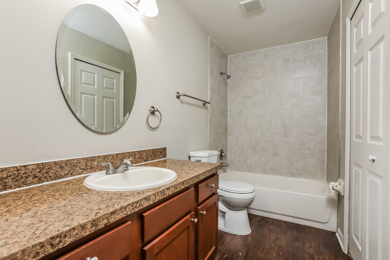 2,090/Mo, 13309 Copperleaf Way Clermont, FL 34711 Main Bathroom View