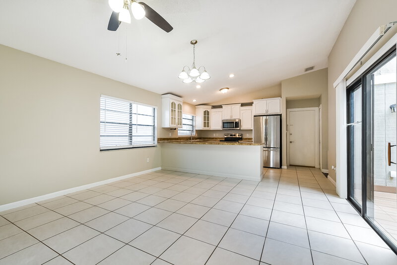 2,315/Mo, 1409 Bridlebrook Drive Casselberry, FL 32707 Living Room View 2
