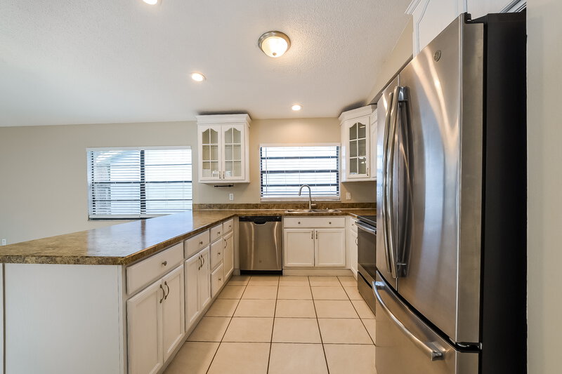 2,315/Mo, 1409 Bridlebrook Drive Casselberry, FL 32707 Kitchen View