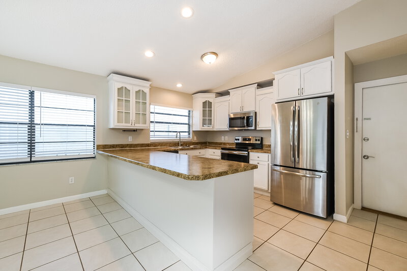 2,315/Mo, 1409 Bridlebrook Drive Casselberry, FL 32707 Kitchen View 3