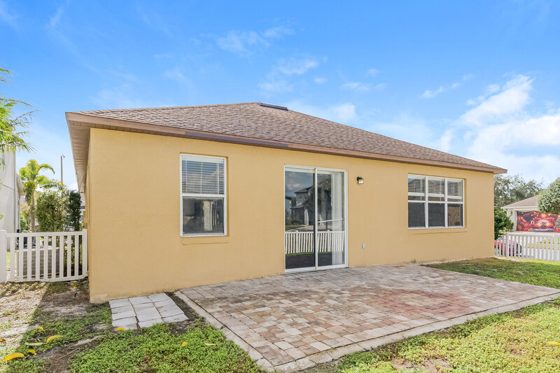 1,960/Mo, 2701 Amanda Kay Way Kissimmee, FL 34744 Rear View