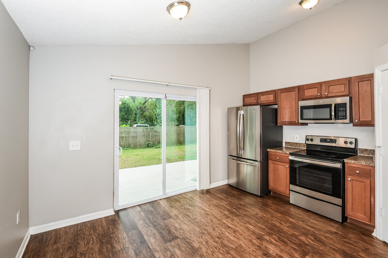 2,180/Mo, 1722 Wekiva Crossing Blvd Apopka, FL 32703 Kitchen View