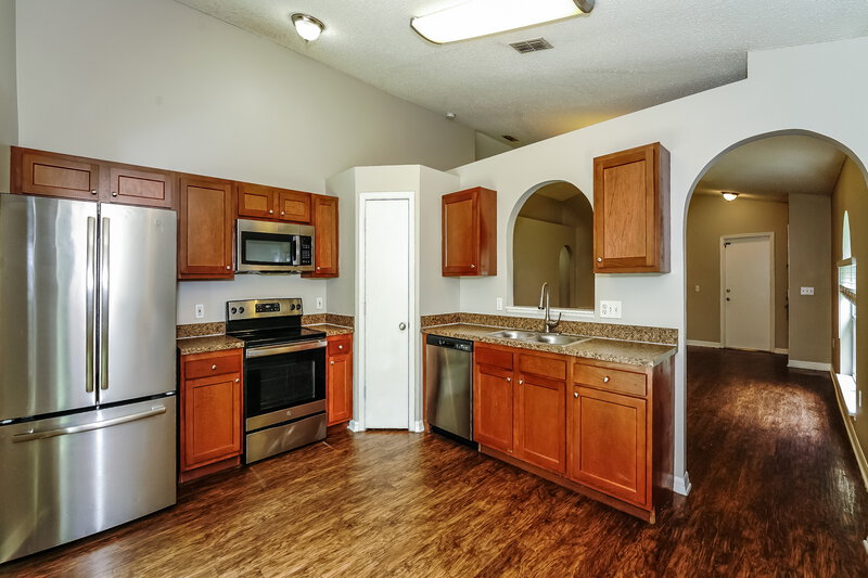 2,185/Mo, 1722 Wekiva Crossing Blvd Apopka, FL 32703 Kitchen View 2