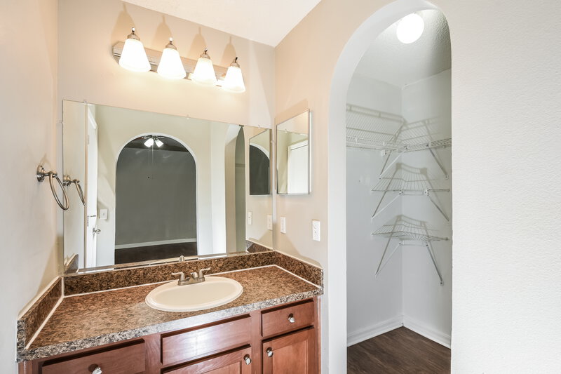 2,180/Mo, 1722 Wekiva Crossing Blvd Apopka, FL 32703 Main Bathroom View