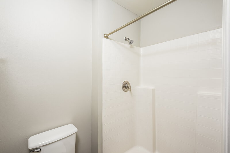 2,180/Mo, 1722 Wekiva Crossing Blvd Apopka, FL 32703 Bathroom View