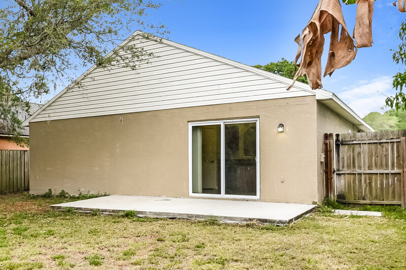 2,180/Mo, 1722 Wekiva Crossing Blvd Apopka, FL 32703 Rear View