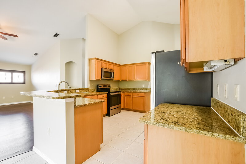 2,335/Mo, 1436 Lake Marion Drive Apopka, FL 32712 Kitchen View