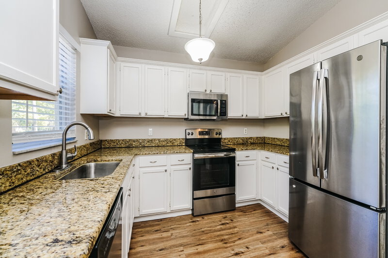 2,355/Mo, 1809 Concord Drive Apopka, FL 32703 Kitchen View